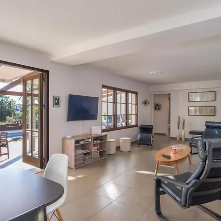 Scandinavian Design בית נופש מארבלה